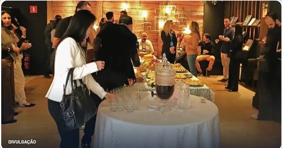 Encontro de negócios — imagem ilustrativa utilizada pela TVC Marília